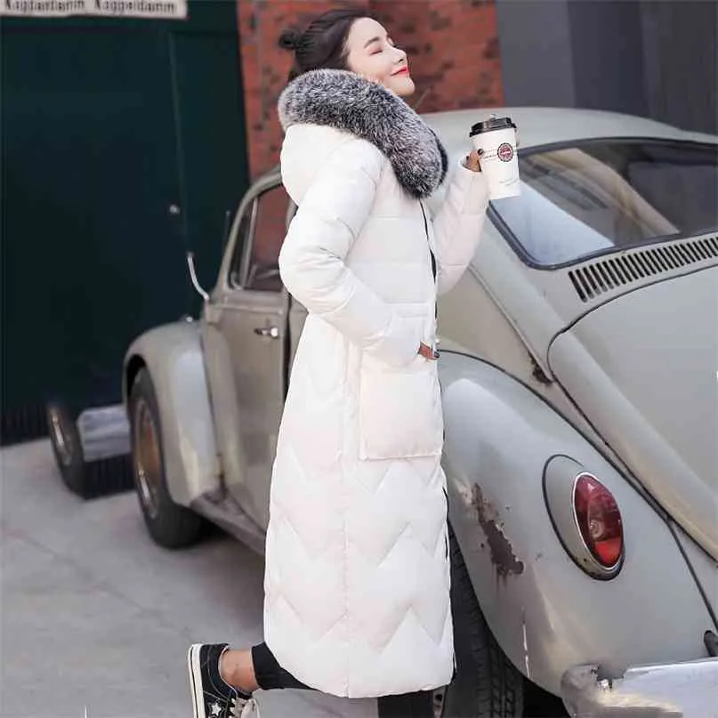 毛皮の女性の冬のジャケット毛皮の長い豆の暖かいコートパーカー210923