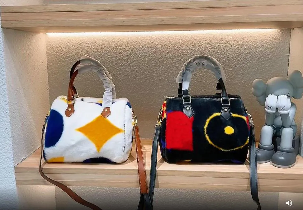 Moda Mulheres Designer Lã De Cordeiro Teddy Duffel Bolsa Imprimir Bolsa De Veludo Saco De Compras Alta Qualidade Fundador Modelando Inverno Teddy Bag