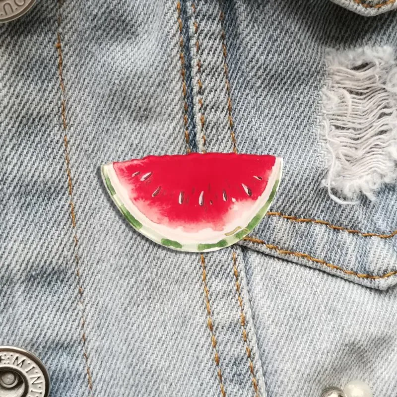 Pins, broscher Vacker brosch Pin Cartoon Acrylic Watermelon Badges Vintage Lapel Pins For Backpacks Shirt Kläder Tillbehör Smycken Gif