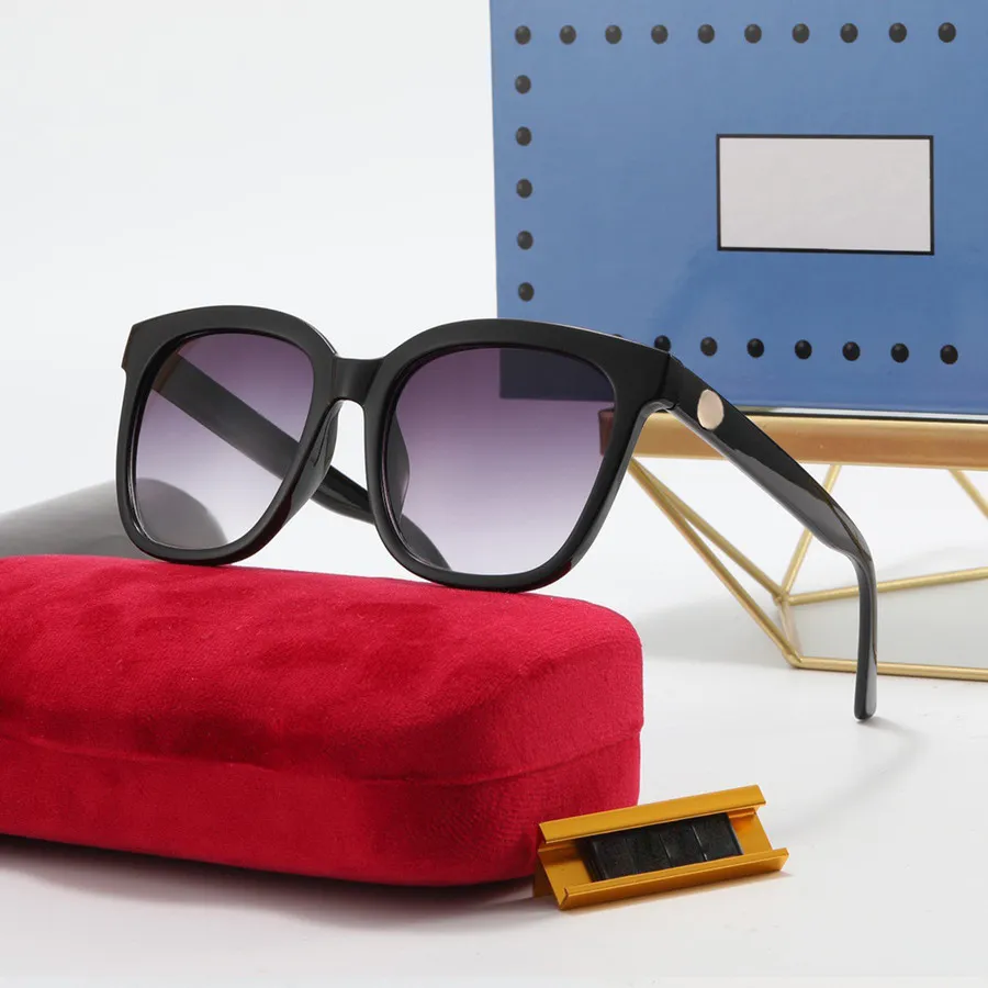 Gafas de sol Adumbral Diseñador de moda Gafas de verano para hombre Mujer Marco completo Opción de 4 colores