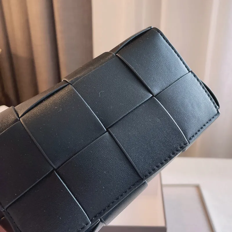 Designer Cassette Mini Belt Bag Pack Weave Fanny Knitted Waistbags Fashion Women Leather Crossbody Bags 2021 with opp bag