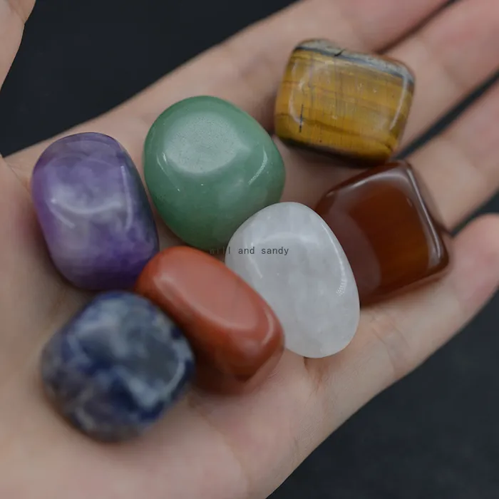 Pierre Naturelle Polie Énergie 7 Chakra Pierre Arts Tumbled Quartz Yoga Perle D'énergie pour la Guérison Décoration Velet Sac Emballage Oeil de Tigre Améthyste Agate