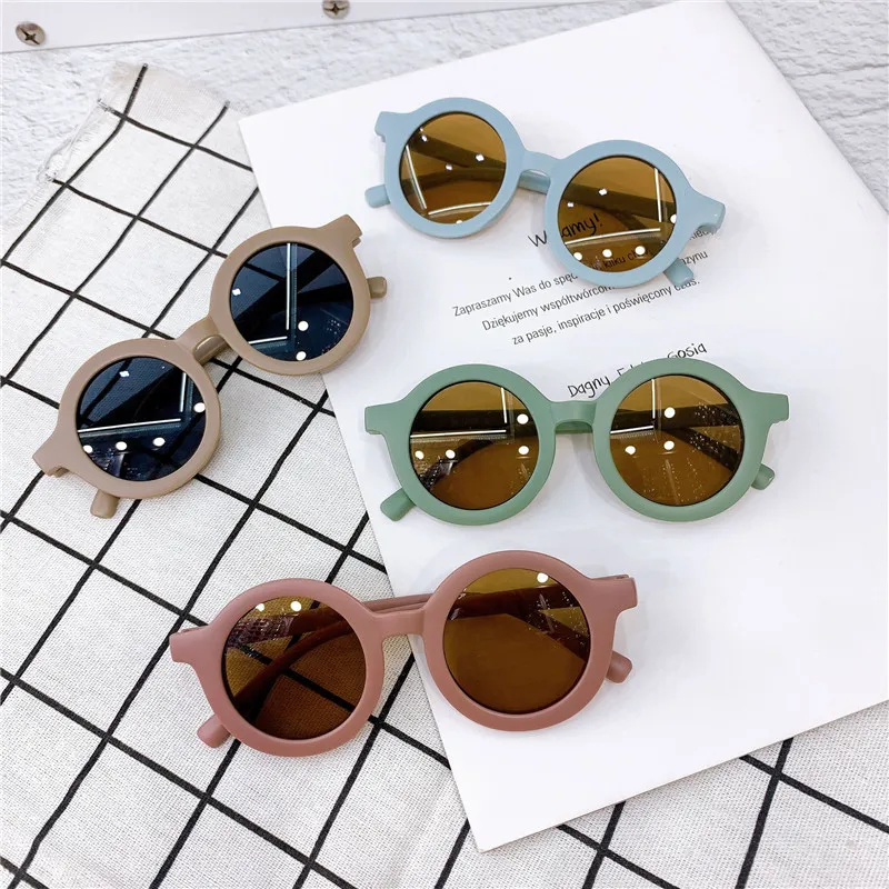 Occhiali da sole per bambini coreani di moda Occhiali da sole per bambini adorabili polacchi opachi Ragazzi Occhiali da sole Occhiali da sole a prova di raggi ultravioletti Occhiali da vista per bambini Gafas Regalo all'ingrosso