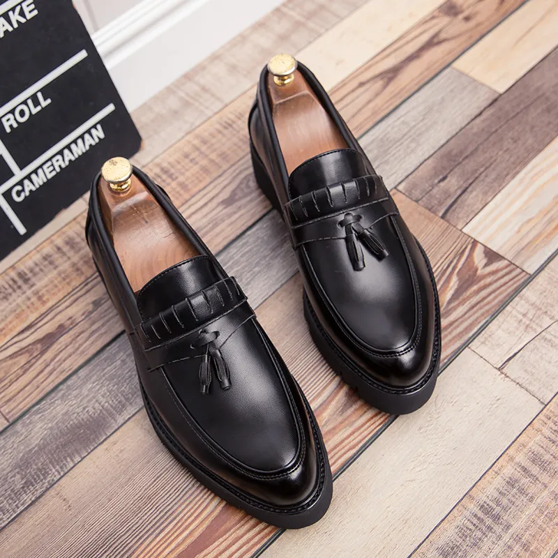 남성 패션 웨딩 파티 드레스 부드러운 가죽 플랫폼 신발 슬립 온 Tassel 신발 블랙 브랜드 디자이너 여름 로퍼