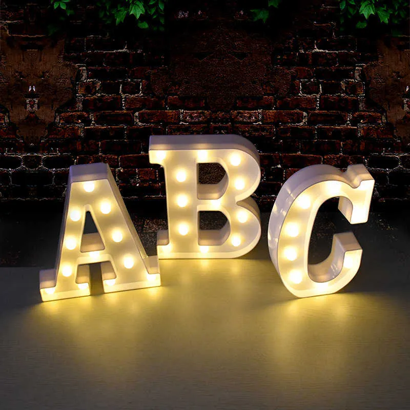 Lettera LED Luce notturna Alfabeto Numero Cuore Plastica Luce LED per matrimonio San Valentino Ornamento Festa di compleanno Decorazione fai da te Y0827