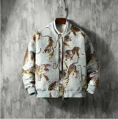 【超美品】JAPANESE EMBROIDERED JACKETS Vol1 71zQ7otQMnL._UY1000_.jpg