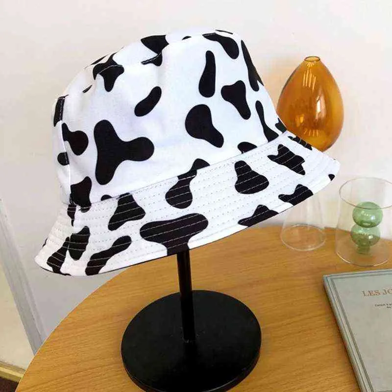 2021 Été Femmes Pêcheur Chapeau Seau Chapeau Japonais Niche Mignon Vache Sauvage Double Face Parasol Chapeau Coton Polyester Casquette G220311