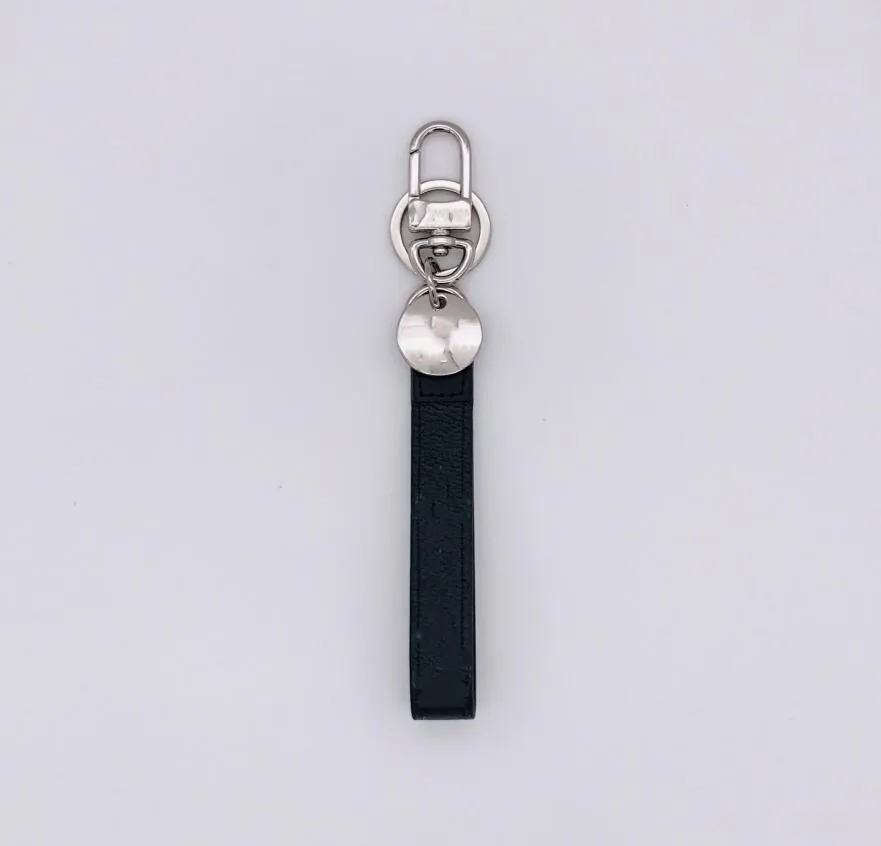 Fashion Luxurys Key chain Buckle lovers Car Keychain Handmade Leather Designers Keychains Men Women Bag Pendant Accessories 