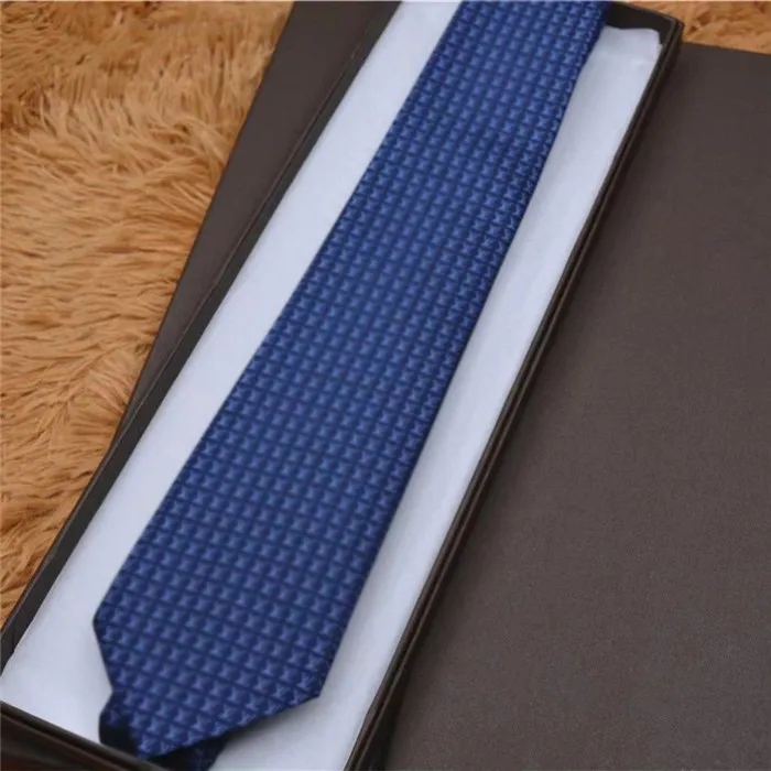 Tie 100% silk embroidery stripe pattern classic bow tie brand men`s casual narrow ties gift box packaging