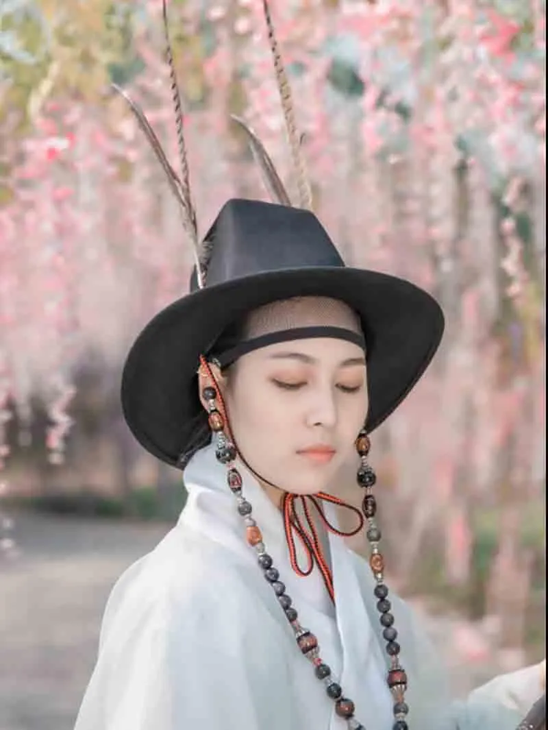 Hanfu Hat Men's Beaded Feather Flat Top Eaves Ming Dynasty Fisherman's Black For Men Women Wide Brim Hats