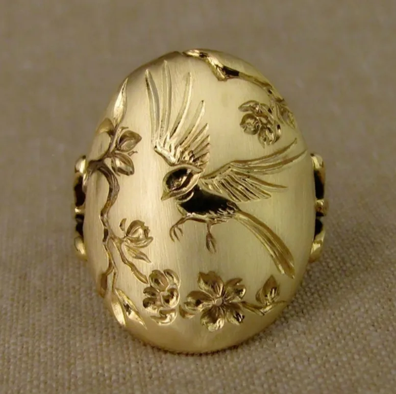 Exquisite 18K Solid Gold Carved Flower and Bird Ring for Women Bridal Anniversary Engagement Wedding Girlfriend Mom Wife Birthday Gift Jewelry