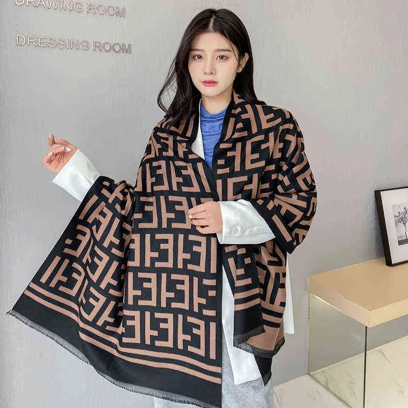 Versione coreana alla moda della lettera f Lettera selvaggia Imitazione Cashmere Sciarpa Uomini e donne Calda Scialle di Scialle spessa invernale Y1122