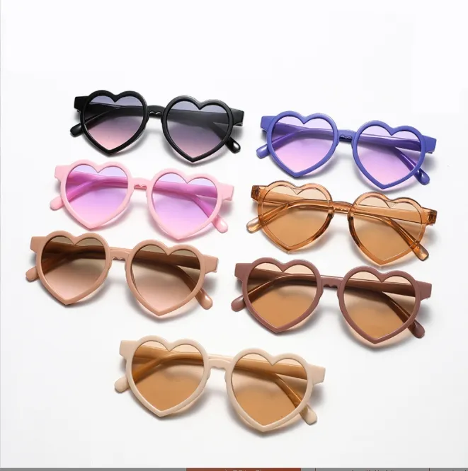 Venta al por mayor Candy Heart Children's Sun Gafasses Lindas Sun Permisma Gafas Fashion Party Girls Niño Rosa Gafas Oculos De Sol