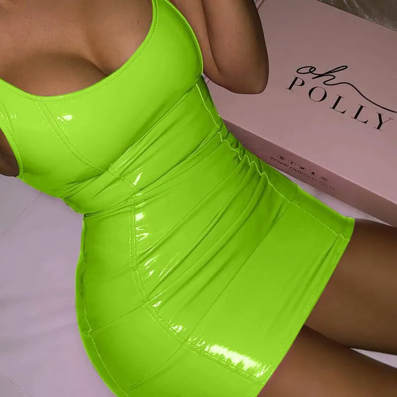 مثير الوردي بو الجلود Bodycon فستان الصيف المرأة بلا أكمام منخفضة قص عودة سستة مطاطا فساتين نادي الحفلات الصغيرة Vestido