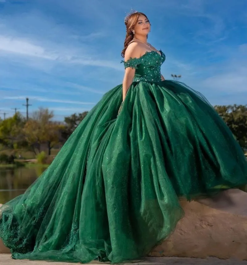 Vintage Emerald Green Quinceanera Dress Lace Appliques Crystal Beads Off  Shoulder Lace-Up Back Tulle Ball Gown from Dhgate Quinceanera Dresses -  price 175.48