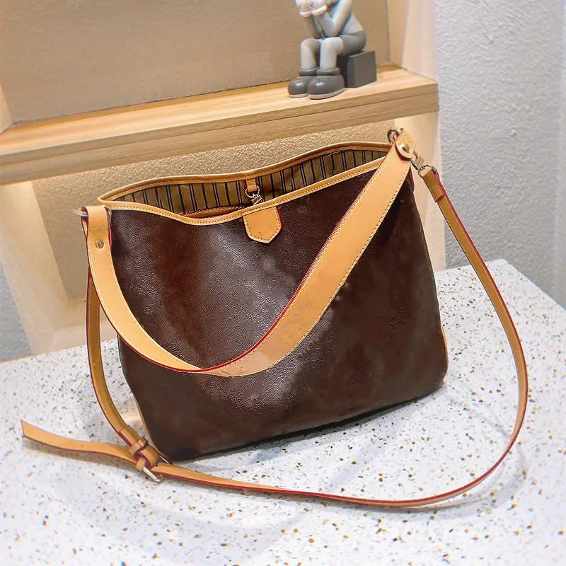 Fashion women`s bag luxury large capacity portable messenger high quality Lou vdeng designer original leather two shoulder shopping zipper star recommendation