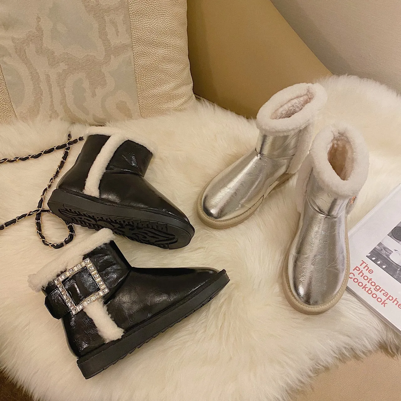 Womens Plush Snow Boots With Thick Bottom And Bling Crystal Choker
