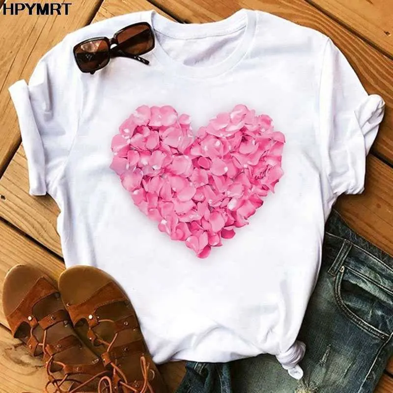 Pembe Kalp Çiçek Baskı Kadın T-shirt Casual Beyaz Tops Yaz Kısa Kollu Kadın T Gömlek Kawaii Aşk Baskı Kadın Tees Giyim X0527
