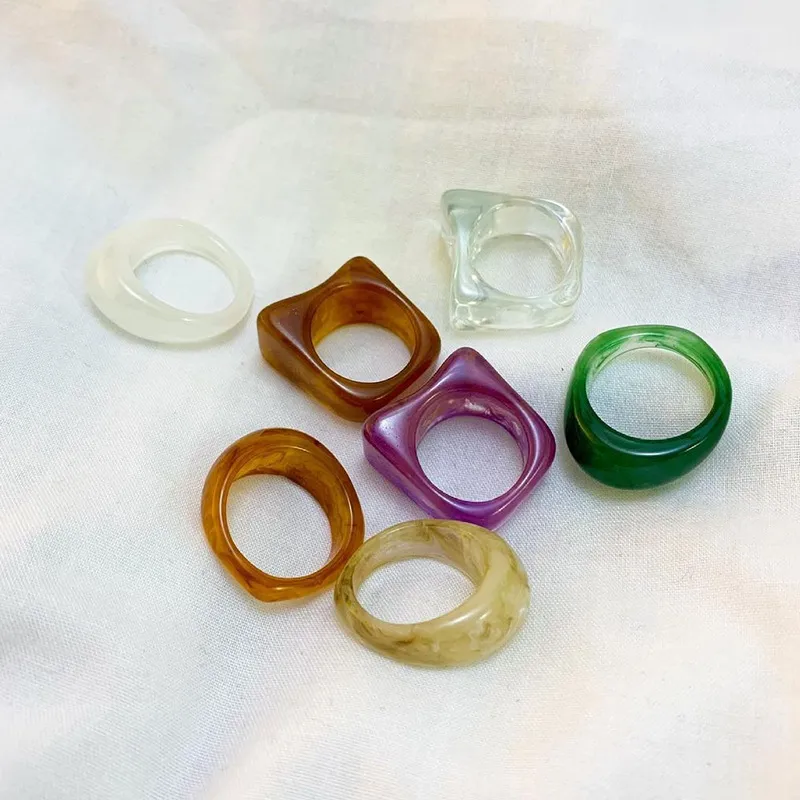 Colourful Transparent Resin Acrylic Band Ring New Vintage Geometric Wide Chunky Index Finger Rings for Women Mixed Bulk Jewelry