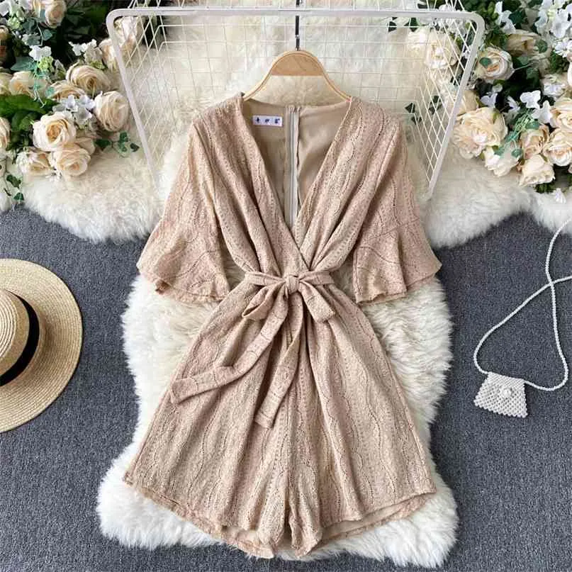 Holiday Jumpsuit Women's Summer Fashion Sexy V-Neck Hög midja Tunna Kort Flare Sleeve Lace Wide-Ben Playsuits Overaller R963 210527