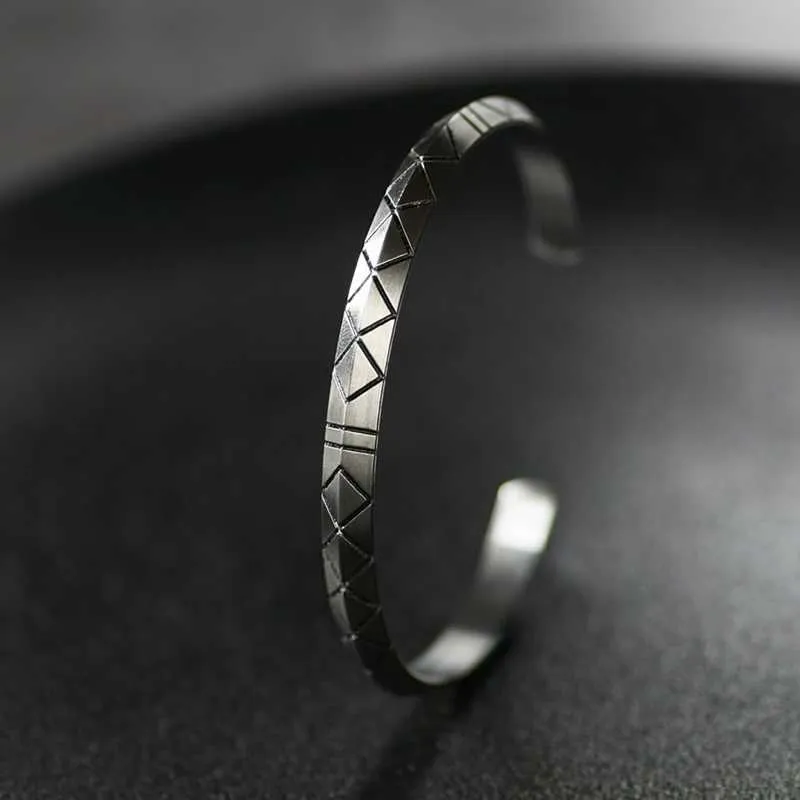 Norse Viking Futhark Armband Män Skandinaviska Smycken Vikingar Pagan Symbol för Kvinnor Öppna Armband Dropshipping Smycken Q0719
