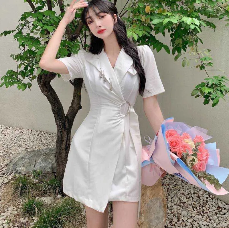 Lato Moda OL Temperament Kobiety Biały Krótki Rękaw Koreański Styl Krótka Klamra Design Dress 210531