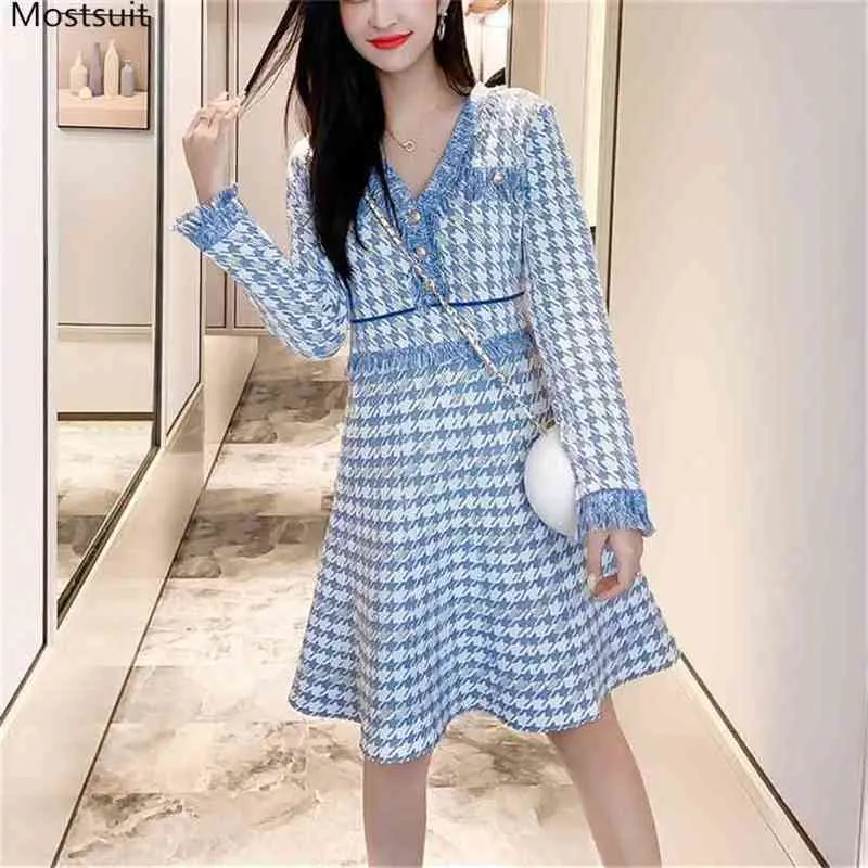 Autumn Winter Korean Elegant Vintage Houndstooth Knitted Dress Women Long Sleeve V-neck Slim Knee-length A-line Party Dresses 210513