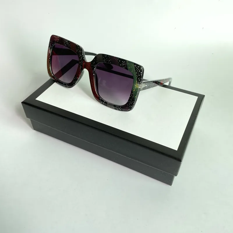 Fashion Multicolor Ladies Sunglasses Retro Square Oversize  display picture 1
