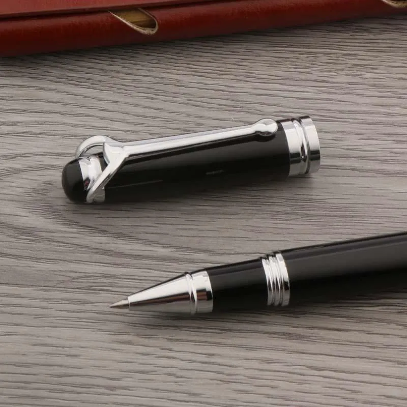 Długopisy Długopisy Wysokiej Jakości 710 Ball Point Metal Tauren Black Silver School Student Office Rollerball Atrament