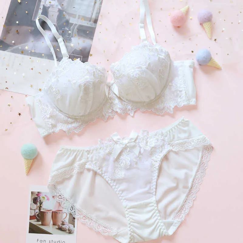 Plus Size Lolita Bra And Panty Set Back With Lace Underwear Sweet And Cute Push  Up Lingerie For Women And Girls, French Lounge Wear Bra & Brief Set Back  Q0705 From Sihuai03