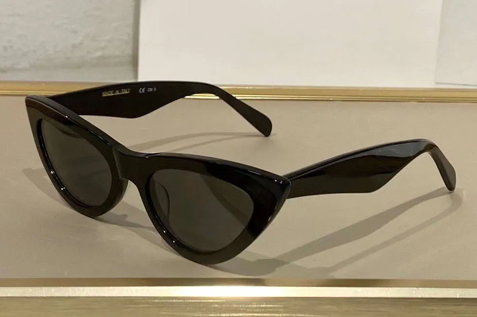 40019 Classic Cat Eye Sunglasses Black Grey Lens Sonnenbrille Gafa de Sol Women Fashion Sun Glasses Uv400 Ochrona okularów z obudową