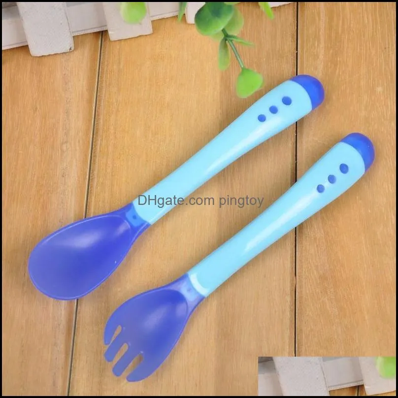 Kids Weaning Soft Silicone Head 2 Pieces Baby Heat Sensing Thermal Feeding Fork Spoon