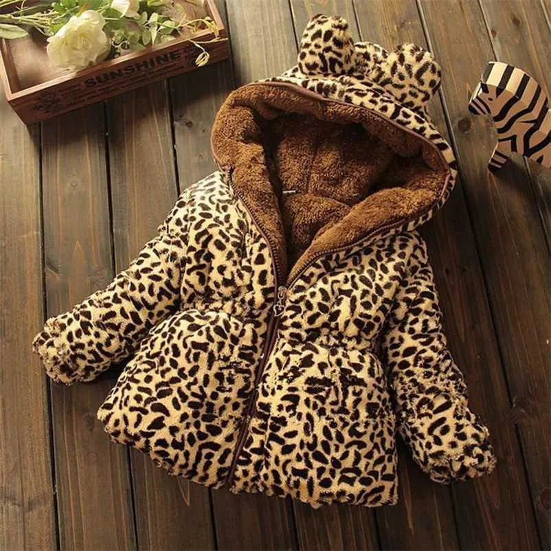 Chaqueta acolchada de algodón para niños de invierno Abrigo grueso de leopardo Sudadera con capucha para niña Ropa infantil Ropa de abrigo de cachemira 0-5 años 211204