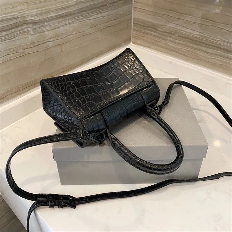 Hand Bags Women`s Hourglass 2021 Crocodile Leather Cowhide Graffiti hand bag One Shoulder Messenger Bag