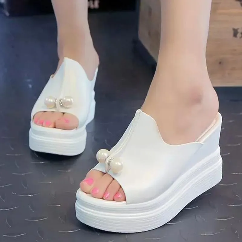 Scarpe con plateau da donna Pantofole da donna con fondo spesso Sandali con zeppa impermeabili con perle solide Infradito estivi Scarpe da spiaggia