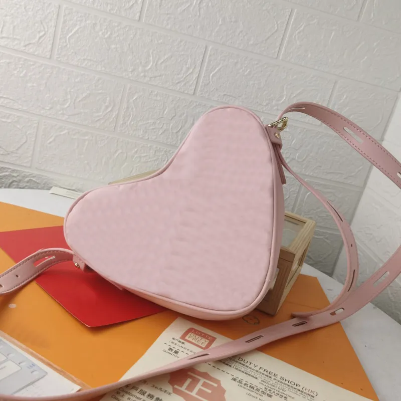 Heart Shaped Bag Women Handbag Shoulder Crossbody Bags Clutch Embossed Leather Classic Letter Adjustable Strap Zipper Purse Valentine Gift High Quality