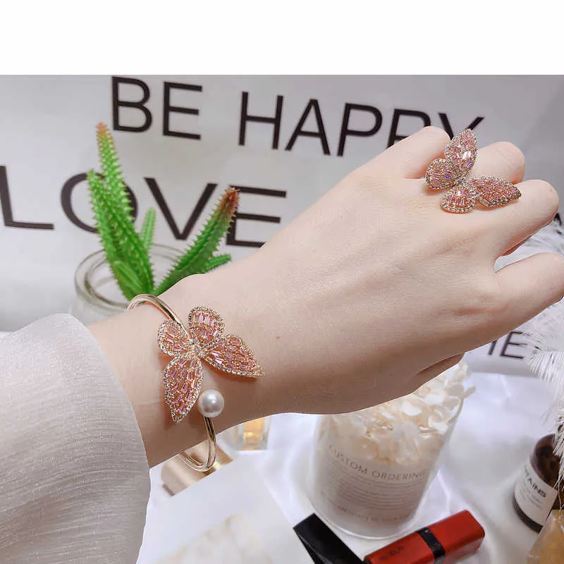 Female Bracelet Sweety Aaa Cubic Zircon Cuff Bangles Elegant Butterfly Pearl Open Bangle for Women Costume Insect Jewelry Gift Q0717