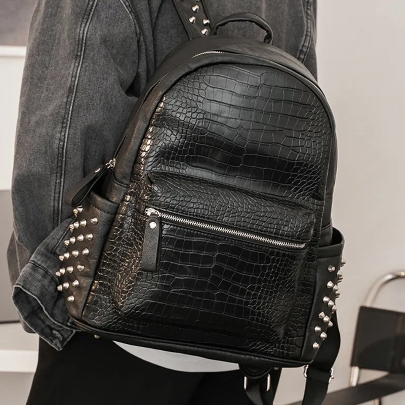 2021 men`s bags personality rivetpunk backpack crocodilepattern fashion student bag street hipster crocodile pattern rivetbag