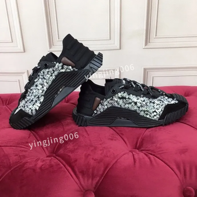 Piattaforma di moda Scarpe casual Tread Slick sneaker in tela Ragazze Stivali alti rosa pallido rosso bianco reale triplo nero con chaussures 2022