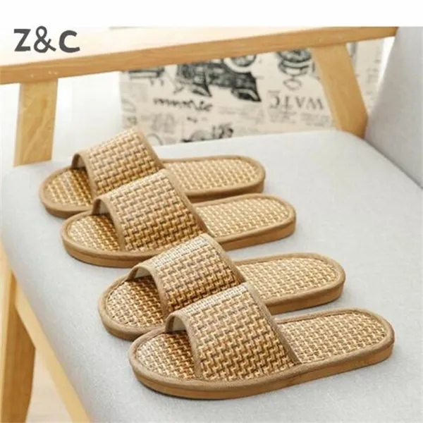 Cool en été Style chinois Bambou Rotin Tapis de paille Pantoufles en lin pour hommes et femmes Sandales antidérapantes d'intérieur Chaussures de maison 2021 Y1120