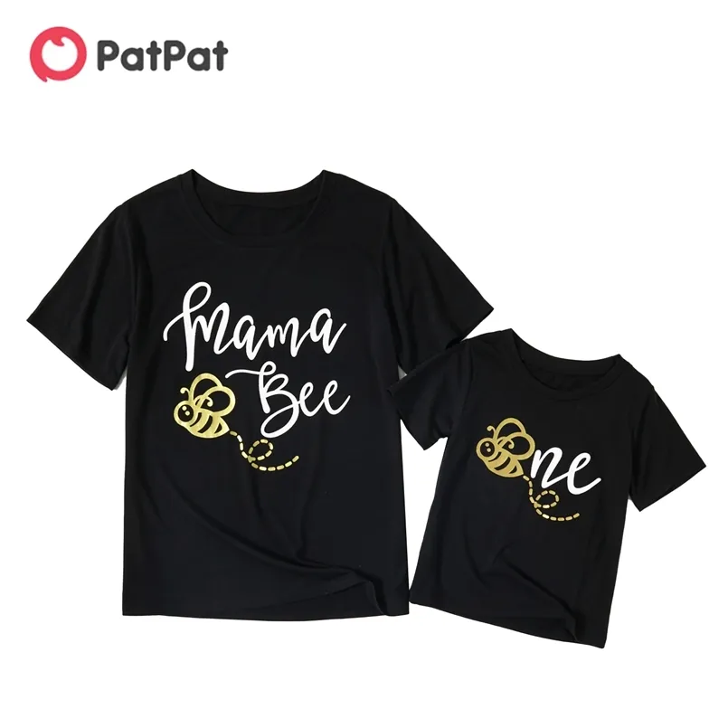 Summer Bee Print Svart T-shirts för mamma och mig 210528