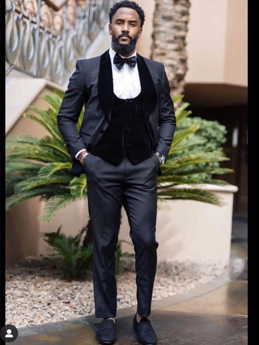 Personalizar um Botão Bonito Groom do Shawl Lapel TuxeDos Homens Suits Casamento / Prom / Jantar Homem Blazer (Jacket + Calças + Tie + Vest) W909