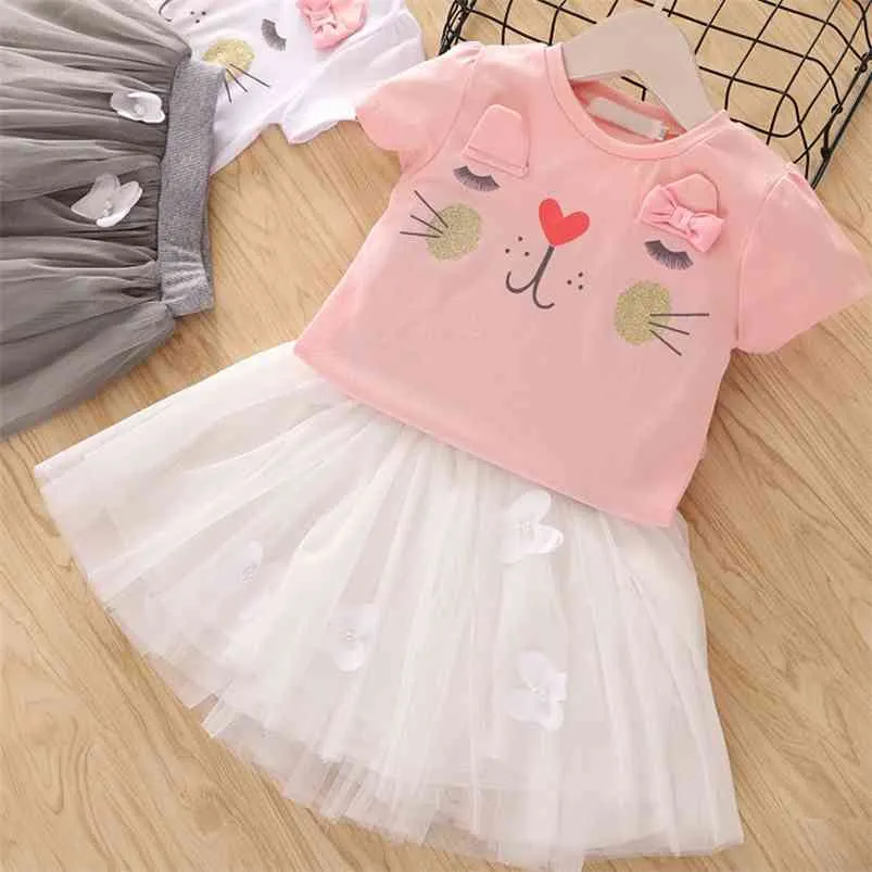 Sommarflickor kläder Set Elegant Bow Princess Girl Cartoon T-shirt + Tulle Kjol 2PCs Barnkläder Set Barn 210625