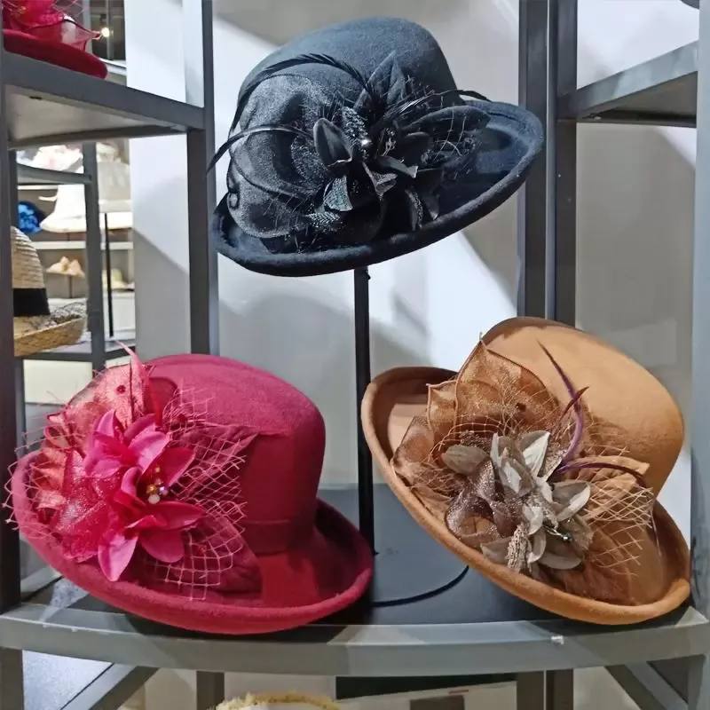 Cappelli a tesa avara Per donna Feltro Di tendenza Autunno e inverno Inghilterra Francese Bombetta Bordo arrotolato Vintage Per banchetto Cerimonia Top