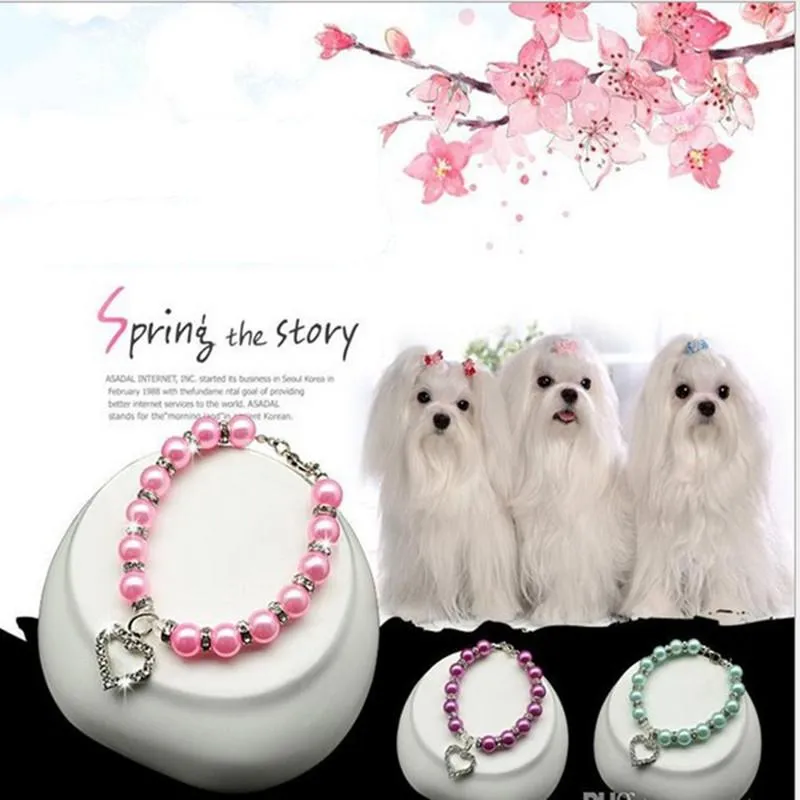 犬の襟のひげ猫の襟のサイズS / M / Lラインストーン模造真珠の愛の子犬のネックレスのアクセサリーがペットの供給のための子犬の付属品