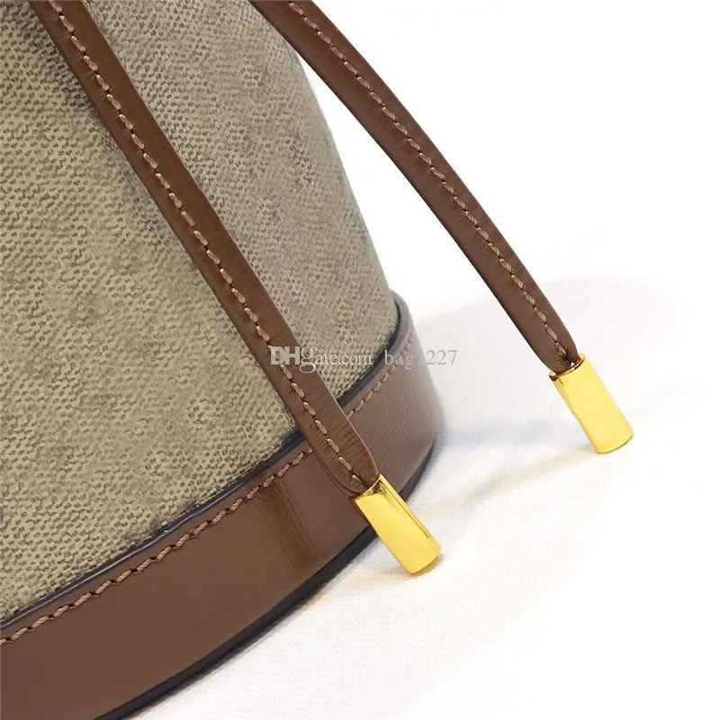 Worldwide Classic Luxury Matching Leather Shoulder Bag Bucket Bag Handbag Highest Quality Size 16cm