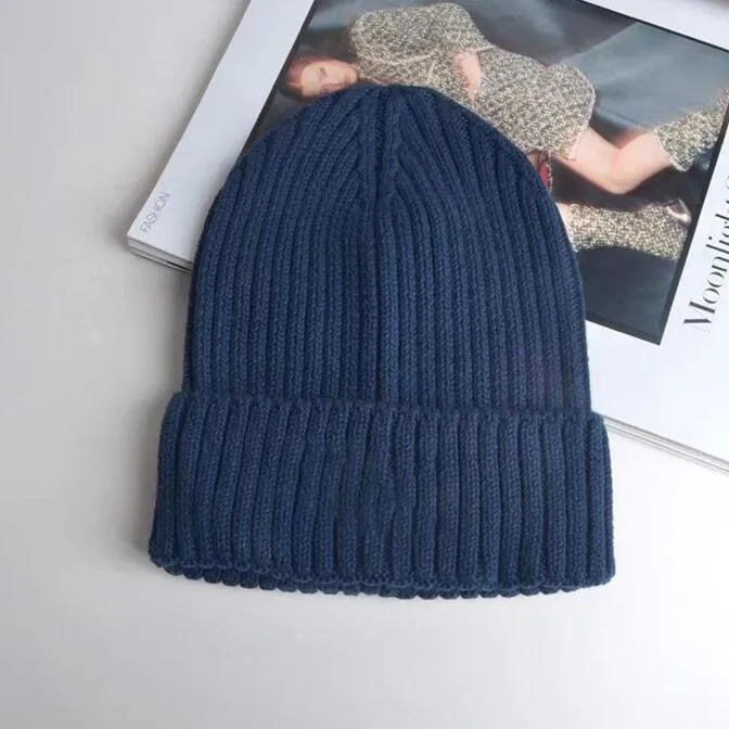 Fashion Knitted Hat Cap For Men Woman Ski Hats Beanie Casquettes Unisex Winter Cashmere Casual Outdoor High Quality Gift AA