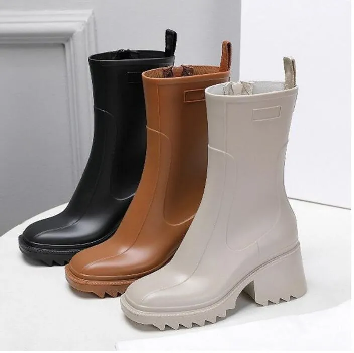 Luxurys Designers Mulheres Botas de Chuva Inglaterra Estilo Impermeável Welly Borracha Água Rains Sapatos Ankle Boot Botas 35-39