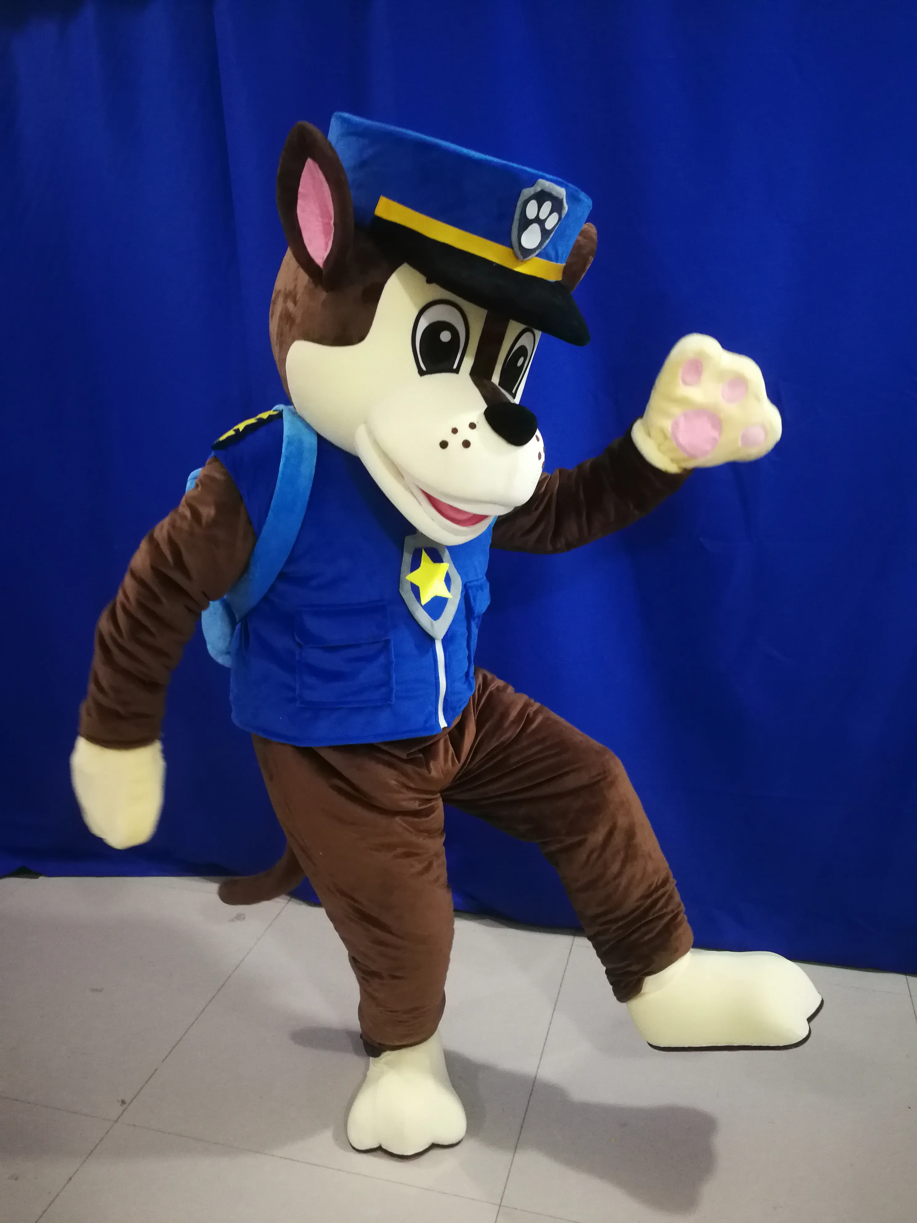 Real Pictures Chase Mascot Kostym Party Cartoon Character Kostymer Till Salu Vuxen Size Factory Direct Support Customization