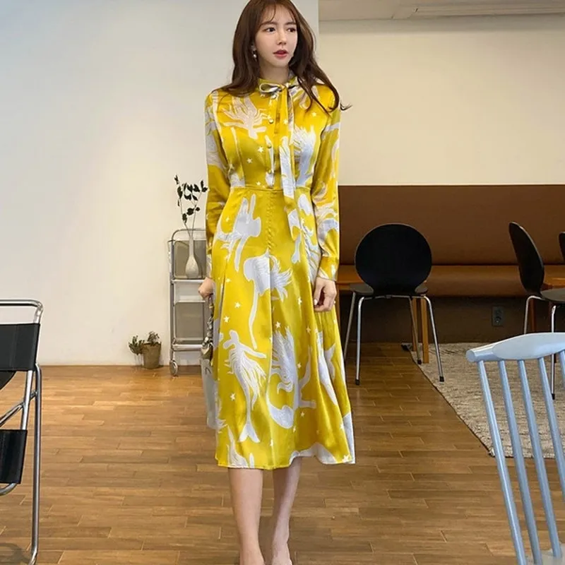 Kobiety Elegancka Fold Yellow Dress Damska Długi Rękaw Bowknot Kwiat Drukowana Sukienka Jednopierowa Sukienka Kobiet Letni Office Dress 210514